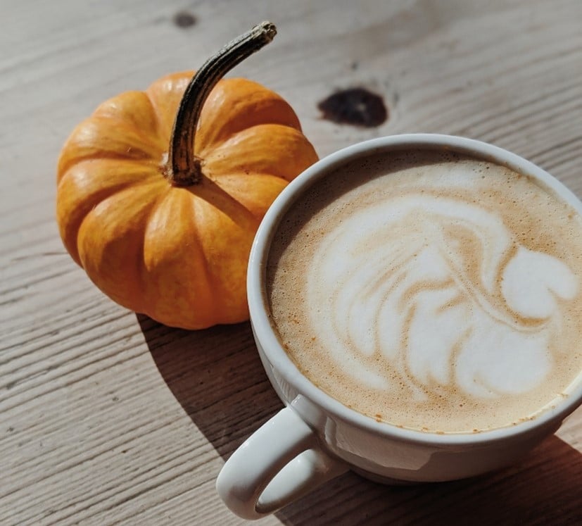 pumpkin egnogg latte-min